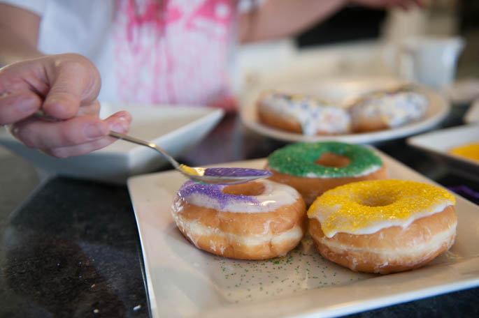 How to Make Mardi Gras King Cake Donuts