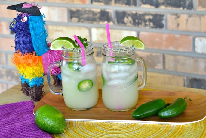 Try these fresh lime and jalapeño margaritas just in time for Cinco de Mayo! Just 5 ingredients -- simple and delicious!