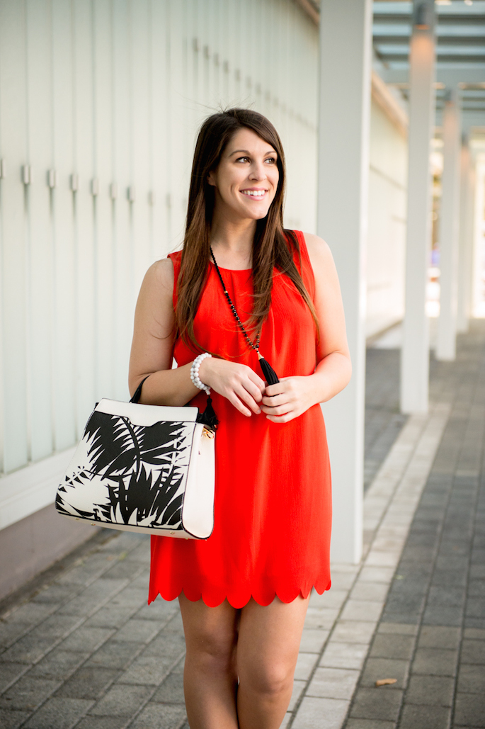 The Scalloped Trend for Spring/Summer - 10 Scalloped Edges To Add To Your Closet via @southernflairblog