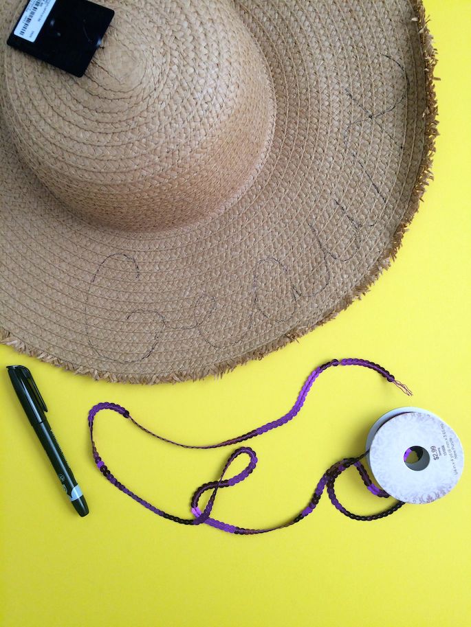 DIY GEAUX Text Floppy Hat with Sequin Writing -- perfect for LSU football season! | Southern Flair