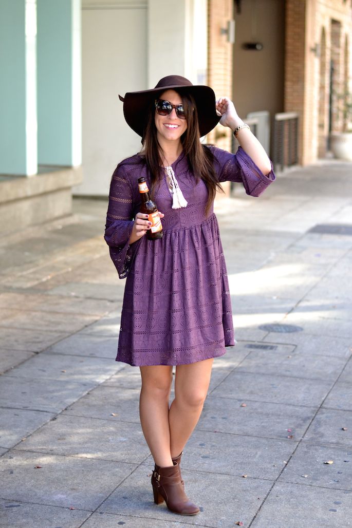 Vintage Lavender & Lace Dress from The Preppy Tiger Boutique -- perfect for LSU game day! Check out my favorite restaurants and bars in Baton Rouge to watch an LSU football game!