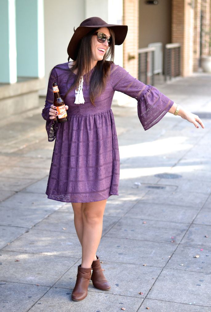 Vintage Lavender & Lace Dress from The Preppy Tiger Boutique -- perfect for LSU game day! Check out my favorite restaurants and bars in Baton Rouge to watch an LSU football game!